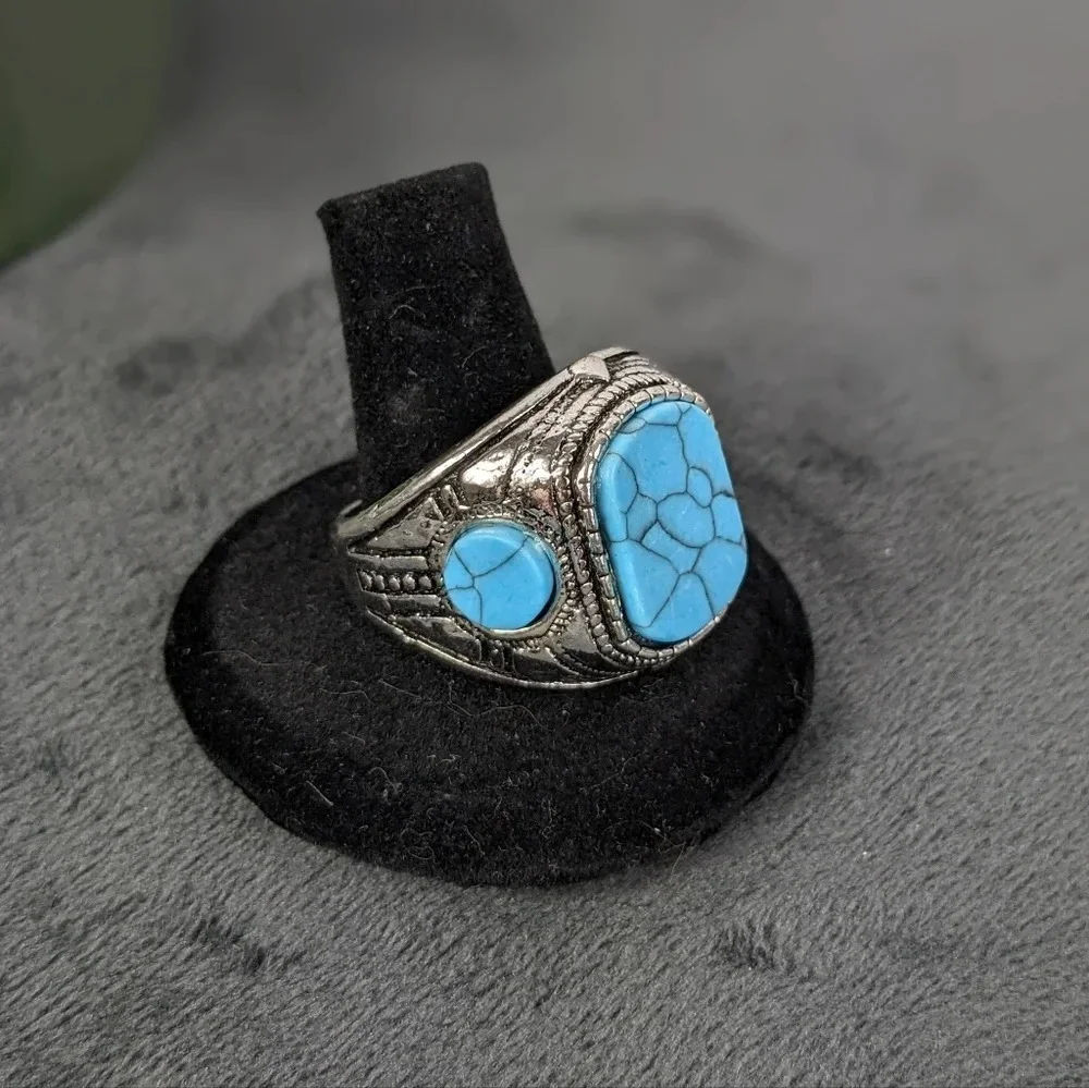 Silver color turquoise color stone ring, 11, unisex